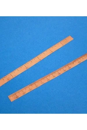 Beperkt Aanbod Flexible copper rule in INCHES. For airplane modelers maybe one of the most difficult things to do when scribing panel lines or