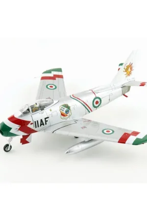 Direct Verzonden F-86F 'Golden Crown Aerobatic Team' Major Nader Jahanbani IIAF 1961 Miniatuur