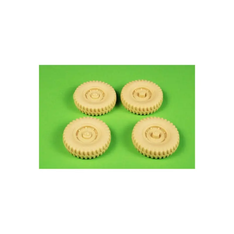 Cmk 129-b35005 q.chevr.4x4 wheels10,5x20 gen.purpose(dunlop) 1/35 Beperkte Voorraad