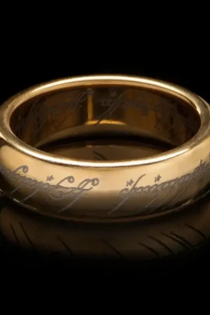 Must-Have Lord of the Rings: The One Ring - Gold Plated Tungsten Maat 10
