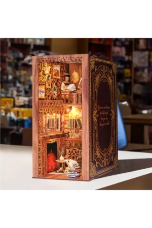 BOOK NOOK KIT - DIY - The Eternal Bookstore - 172pc + LED Lighting Voordeelprijs