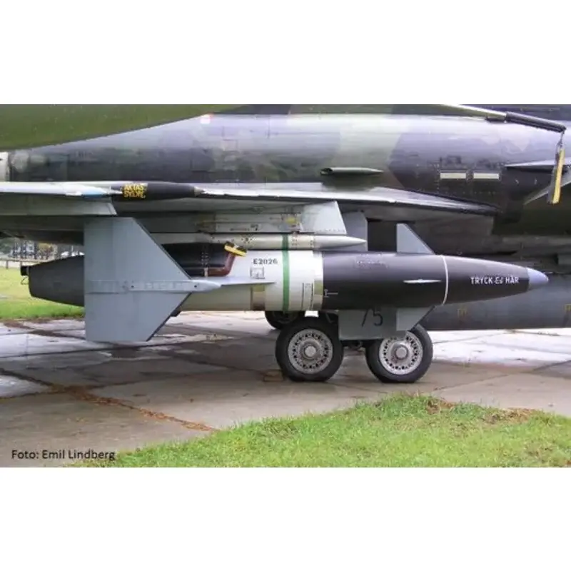 Alleen Vandaag 2 × - Rb04E missiles w. launchers SAAB AJ-37 Viggen (designed to be used with Tarangus and Special Hobby kits)