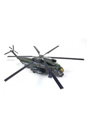Bestel Nu Plastic helikopter model USMC CH-53D “Operation Frequent Wind” Schaalmodel