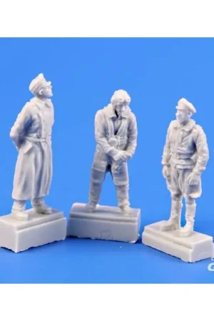 Hij heeft drie pilotenfiguren, elk met een andere uitrusting: grote jas, vliegend pak, rijbroek Seizoensaanbieding