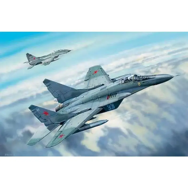 Mikoyan MiG-29C 'Fulcrum' Omdat de Mig-29A in dienst was, was de beperkte brandstofcapaciteit het grootste probleem van deze lic Rechtstreeks Van De Fabrikant