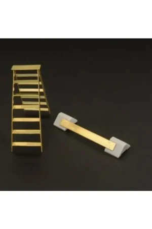 Korting WWII British wheel chocks and step ladder accessories