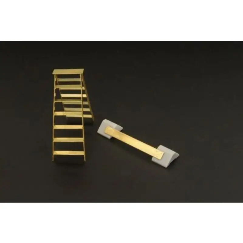 Korting WWII British wheel chocks and step ladder accessories