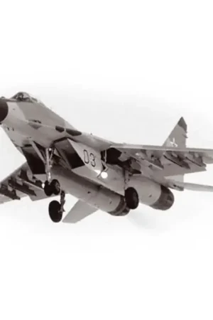 MiG-29C (9-13) Schaalmodel Superprijs