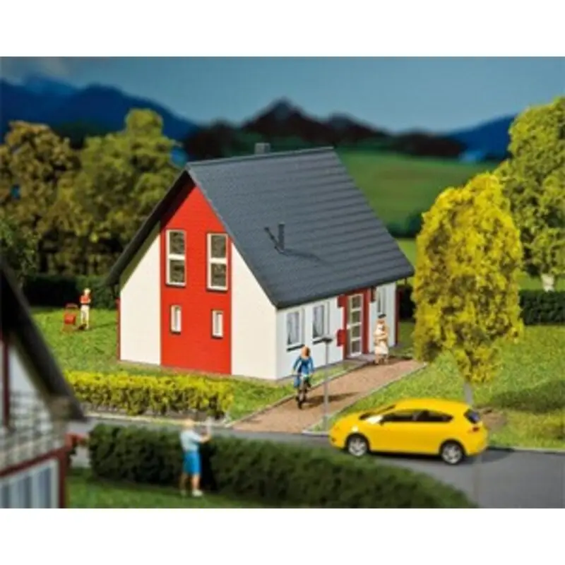 Populair Detached house, red