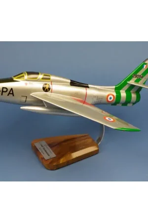 Dagaanbieding F-84 Thunderstreak Miniatuur
